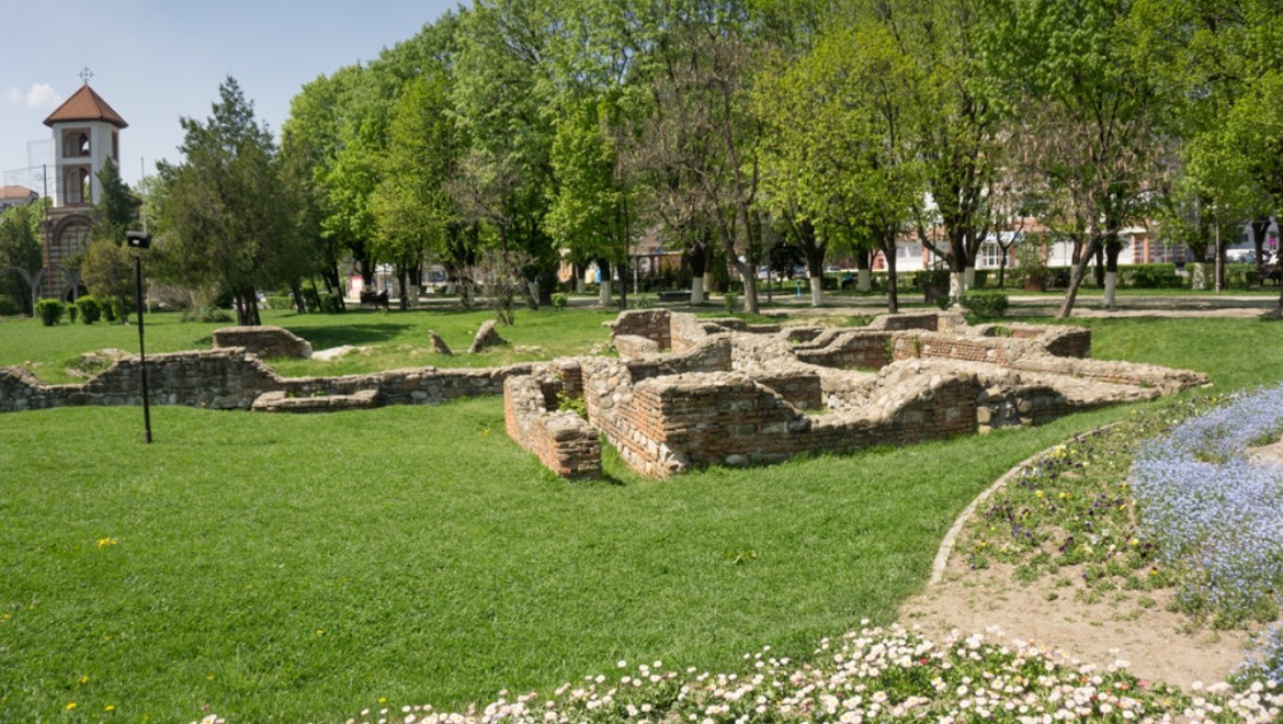 Parchul Ruine